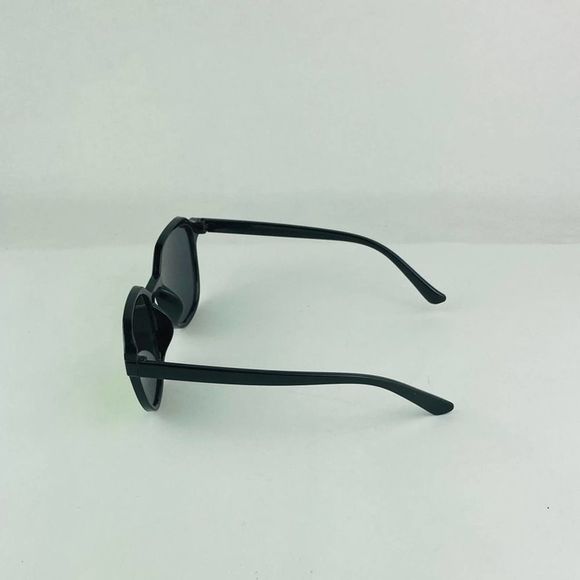 COPY - Square black frame sunnies mirrored sunglasses - Picture 3 of 3